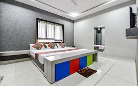 Fabhotel Surya Palace